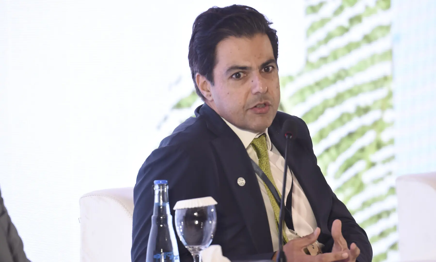 Pakistan Cables CEO Fahd Chinoy speaks at Breathe Pakistan conference. &mdash; White Star/ Tanveer Shahzad