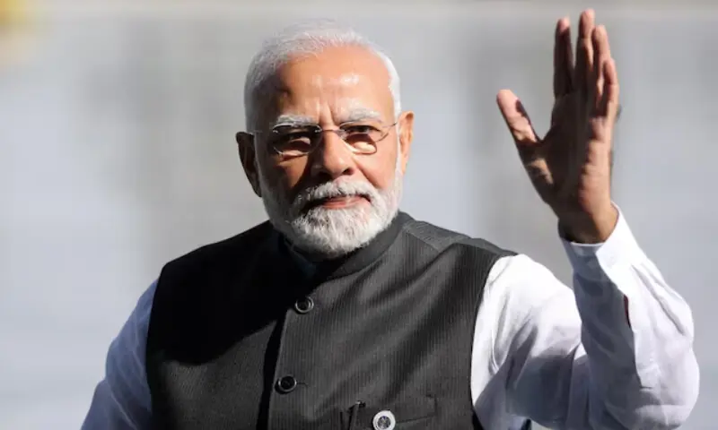Indian Prime Minister Narendra Mod waves the media during his visit to Uzbeskistan. &mdash; Reuters/File