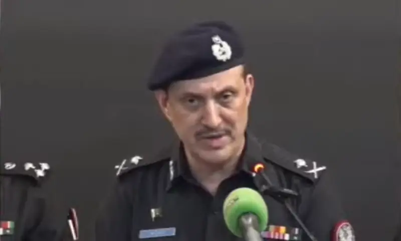 Karachi Additional Inspector General Azad Khan addresses a press conference in Karachi on May 15. &mdash; DawnNewsTV