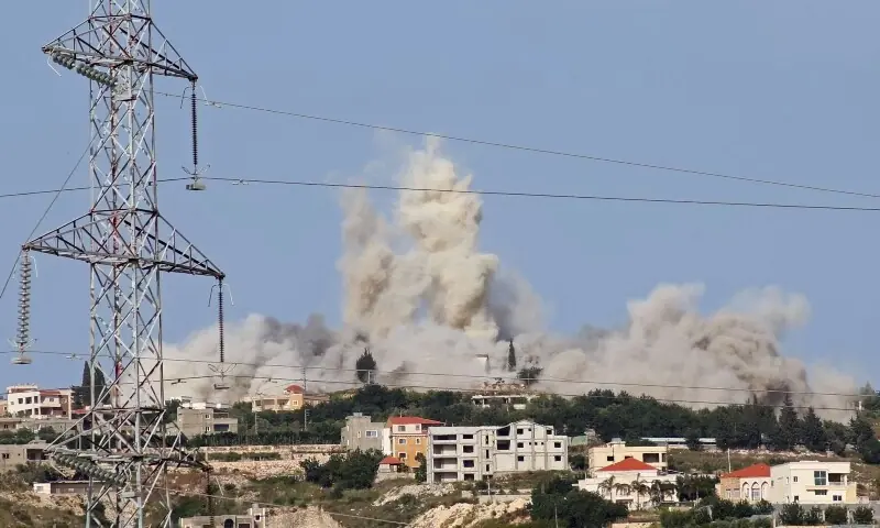 Smoke rises from the site of an Israeli airstrike that targeted the southern Lebanese village of Erzay on May 17, 2026. &mdash;AFP