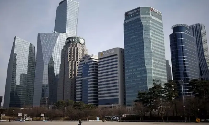 A man walks in a park at a business district in Seoul, South Korea on March 23, 2016. —Reuters/File A man walks in a park at a business district in Seoul, South Korea on March 23, 2016. —Reuters/File