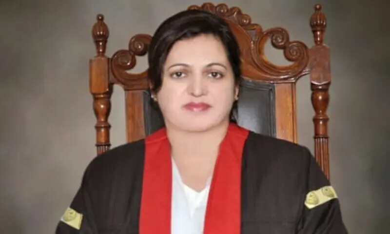 A photo of Justice Aalia Neelum. &mdash; LHC