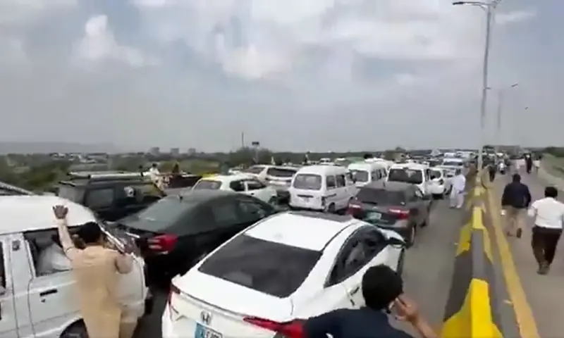 Vehicles are queued before the entry gate to the Islamabad airport on May 30, 2026. — screengrab via X/AsadQaiserPTI Vehicles are queued before the entry gate to the Islamabad airport on May 30, 2026. — screengrab via X/AsadQaiserPTI