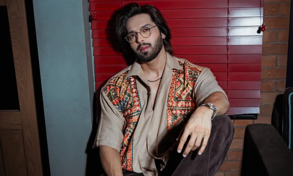 Fahad Mustafa asks Punjab not to close cinemas early so people actually have time to watch movies
