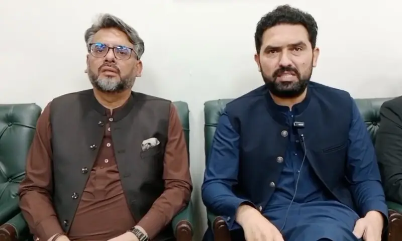 KP Finance Adviser Muzammil Aslam and Khyber Pakhtunkhwa Chief Minister Sohail Afridi address reporters on June 3. &mdash; Screengrab from video via author