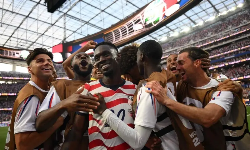 US thrash Paraguay in LA to launch home FIFA World Cup in style