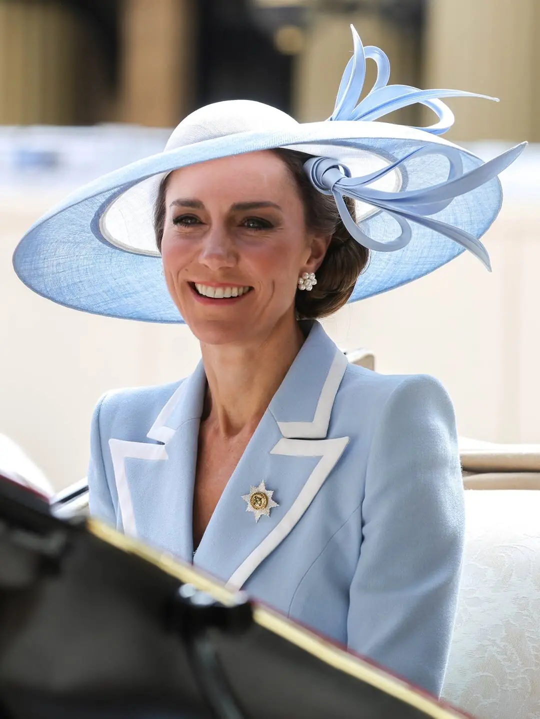 Former hospital staffer cautioned after trying to sell Princess Kate's medical records