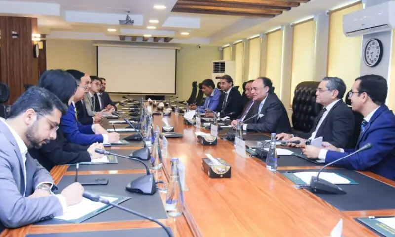 Finance Minister Muhammad Aurangzeb met a delegation of BYD Group and Mega Motor Company (MMC) led by Liu Xueliang, Vice President of BYD Group and General Manager in Islamabad, June 18. —Photo courtesy @Financegovpk/X Finance Minister Muhammad Aurangzeb met a delegation of BYD Group and Mega Motor Company (MMC) led by Liu Xueliang, Vice President of BYD Group and General Manager in Islamabad, June 18. —Photo courtesy @Financegovpk/X