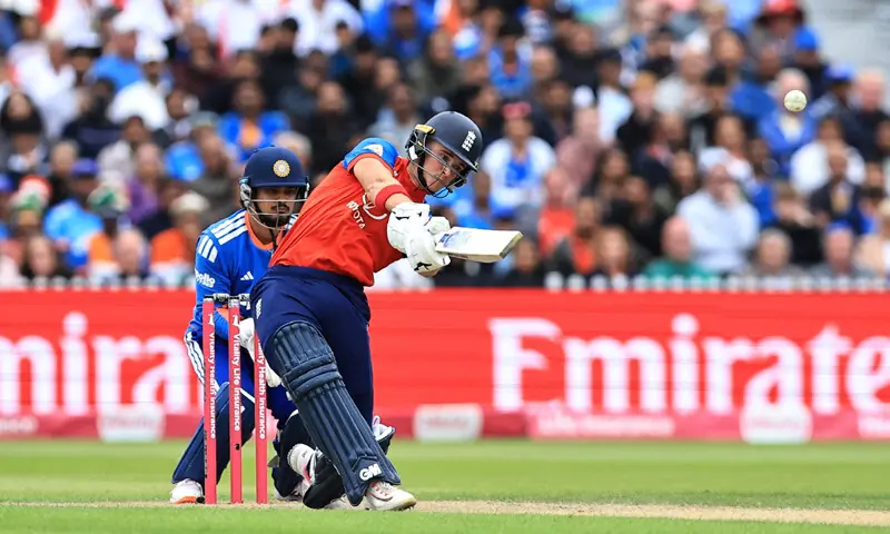 MANCHESTER: England batter Jacob Bethell plays a lofted shot as Indian wicket-keeper Ishan Kishan looks on during the second T20 International at Old Trafford on Saturday.—Reuters MANCHESTER: England batter Jacob Bethell plays a lofted shot as Indian wicket-keeper Ishan Kishan looks on during the second T20 International at Old Trafford on Saturday.—Reuters