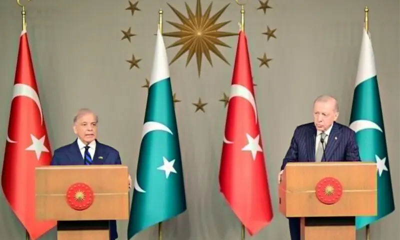 PM SHEHBAZ Sharif and Turkish President Recep Tayyip Erdogan address a joint presser.—PID PM SHEHBAZ Sharif and Turkish President Recep Tayyip Erdogan address a joint presser.—PID