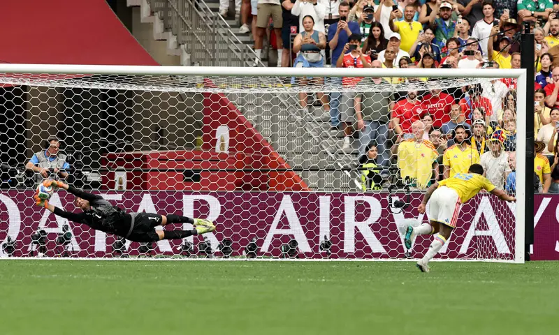 VANCOUVER: Switzerland goalkeeper Gregor Kobel saves a penalty by Cucho Hernandez of Colombia in the shootout during their round-of-16 match at the BC Place.—AFP VANCOUVER: Switzerland goalkeeper Gregor Kobel saves a penalty by Cucho Hernandez of Colombia in the shootout during their round-of-16 match at the BC Place.—AFP