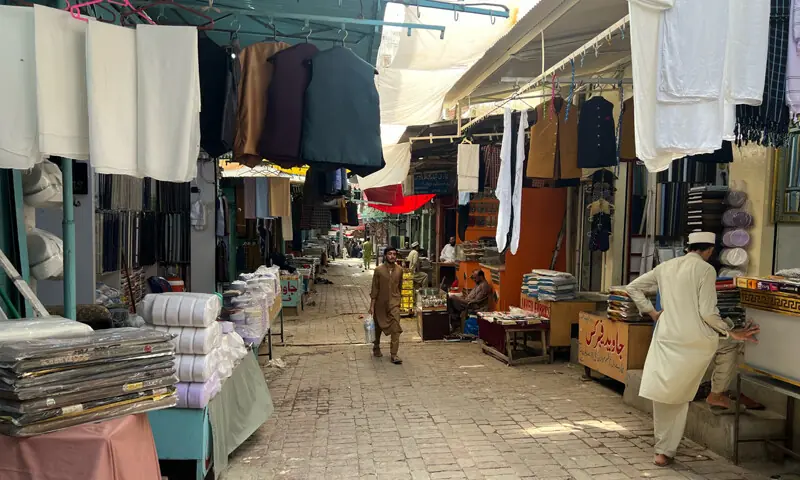Landi Kotal Bazaar presents a deserted look, with businesses affected by the prolonged closure of Torkham border. — Dawn Landi Kotal Bazaar presents a deserted look, with businesses affected by the prolonged closure of Torkham border. — Dawn