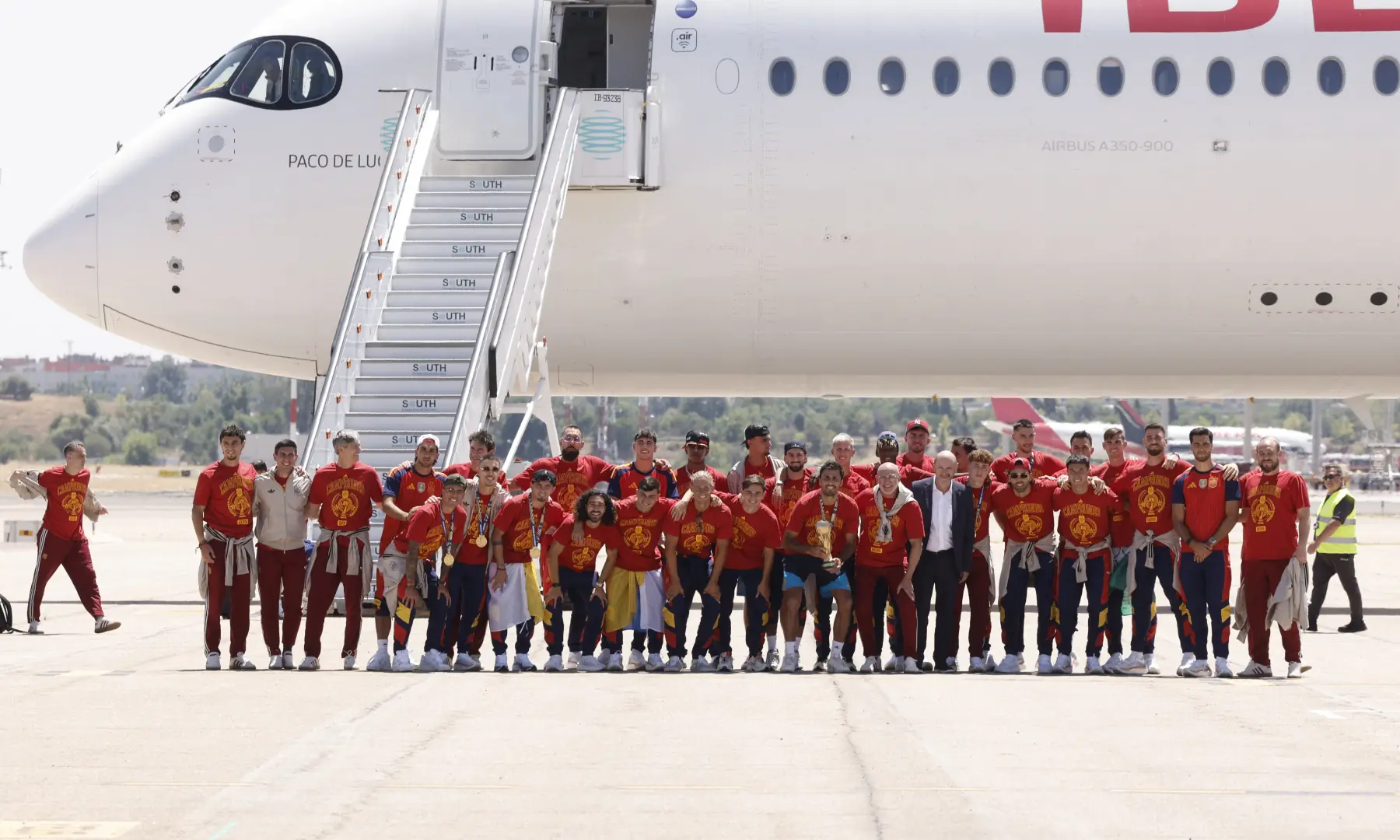Spain's team pose with their trophy on the tarmac upon their arrival from the US after winning the 2026 World Cup, in Madrid Barajas' airport, on July 20, 2026. — AFP Spain's team pose with their trophy on the tarmac upon their arrival from the US after winning the 2026 World Cup, in Madrid Barajas' airport, on July 20, 2026. — AFP
