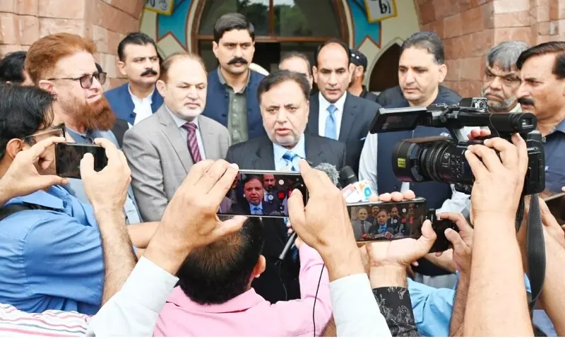 AJK’s Chief Election Commissioner Ghulam Mustafa Mughal talks to media after inspecting advance polling by government officials deployed for election duties at district headquarters complex here on Monday. — Photo by author AJK’s Chief Election Commissioner Ghulam Mustafa Mughal talks to media after inspecting advance polling by government officials deployed for election duties at district headquarters complex here on Monday. — Photo by author