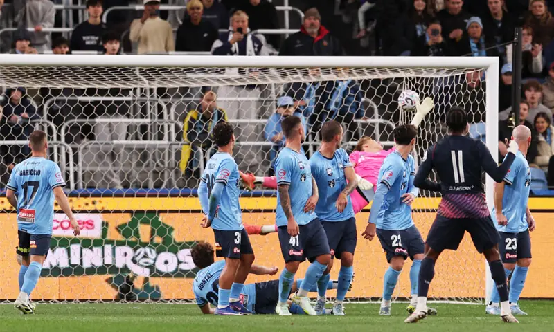 Tottenham Hotspur&rsquo;s Mathys Tel (R) scores from a freekick during the Sydney Super Cup match against Sydney FC on Wednesday.&mdash;Reuters