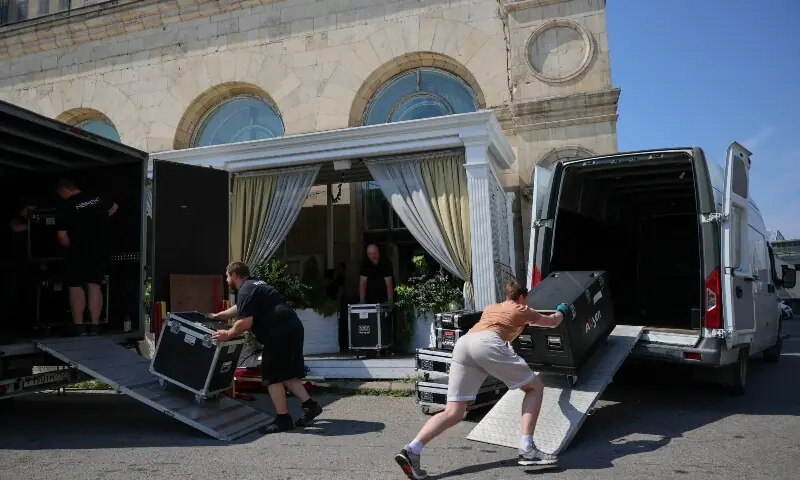 Workers load equipment into vehicles outside the Balzi Rossi Italian restaurant following a deadly bomb explosion in central Moscow, Russia, August 2, 2026. —Reuters Workers load equipment into vehicles outside the Balzi Rossi Italian restaurant following a deadly bomb explosion in central Moscow, Russia, August 2, 2026. —Reuters