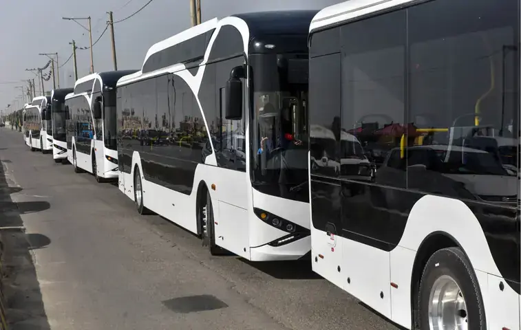 Scores of e-buses are parked outside a station.—Fahim Siddiqi / White Star Scores of e-buses are parked outside a station.—Fahim Siddiqi / White Star