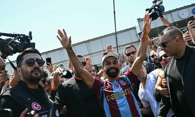 EGYPTIAN forward Mohamed Salah gestures as he arrives at Istanbul Ataturk Airport to complete his transfer to Trabzonspor on Wednesday.—AFP EGYPTIAN forward Mohamed Salah gestures as he arrives at Istanbul Ataturk Airport to complete his transfer to Trabzonspor on Wednesday.—AFP