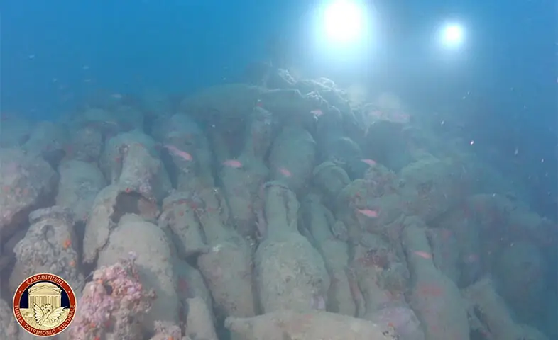 A view of amphorae at the Roman-era shipwreck site.—AFP A view of amphorae at the Roman-era shipwreck site.—AFP