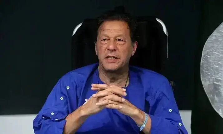 PTI founder Imran Khan addresses a news conference after he was shot during a long march in Wazirabad, at the Shaukat Khanum Memorial Cancer Hospital in Lahore on Nov 4, 2022. — Reuters/File PTI founder Imran Khan addresses a news conference after he was shot during a long march in Wazirabad, at the Shaukat Khanum Memorial Cancer Hospital in Lahore on Nov 4, 2022. — Reuters/File