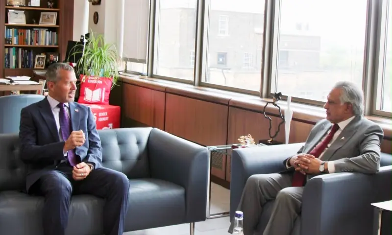 Deputy Prime Minister and Foreign Minister Ishaq Dar meets the International Maritime Organisation Secretary General Arsenio Domingeuz in London on Aug 24. — ForeignOfficePk via X Deputy Prime Minister and Foreign Minister Ishaq Dar meets the International Maritime Organisation Secretary General Arsenio Domingeuz in London on Aug 24. — ForeignOfficePk via X