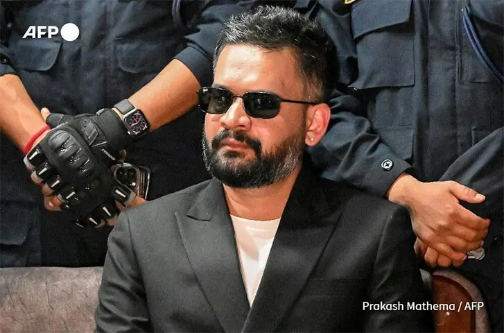 SPEAKER Dol Prasad Aryal advised Nepal’s prime minister against wearing dark glasses in the chamber.—AFP/file SPEAKER Dol Prasad Aryal advised Nepal’s prime minister against wearing dark glasses in the chamber.—AFP/file