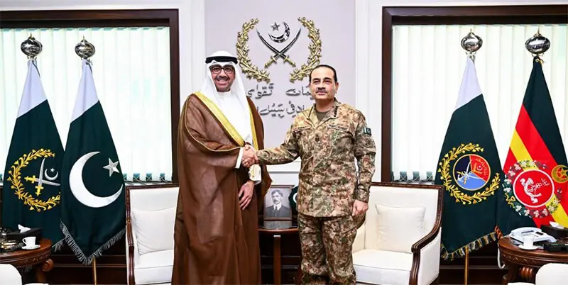 KUWAIT’s Defence Minister Sheikh Abdullah Ali Abdullah Al-Saleem Al-Sabah shakes hands with Chief of Defence Forces and Chief of Army Staff Field Marshal Asim Munir.—ISPR KUWAIT’s Defence Minister Sheikh Abdullah Ali Abdullah Al-Saleem Al-Sabah shakes hands with Chief of Defence Forces and Chief of Army Staff Field Marshal Asim Munir.—ISPR