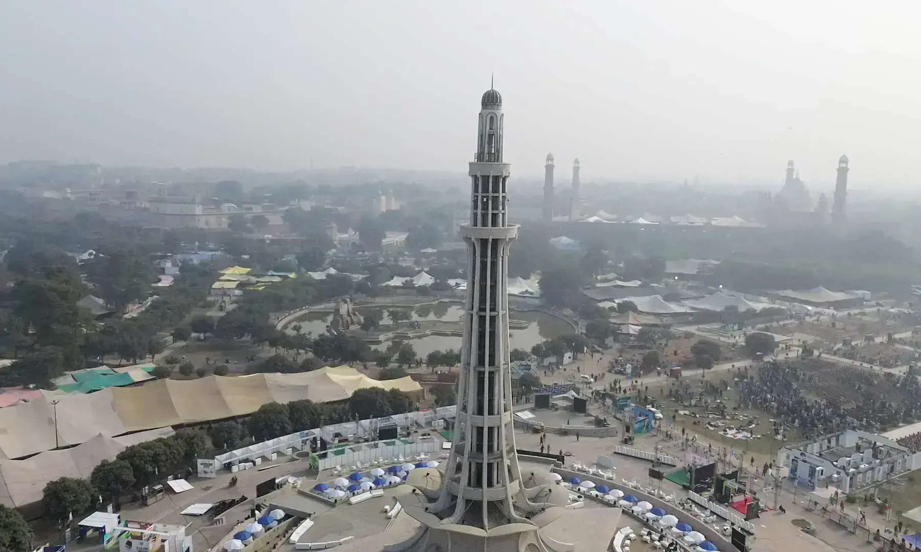 An aerial view of Lahore during smog, on Nov 21, 2025. &mdash; Murtaza Ali/White Star