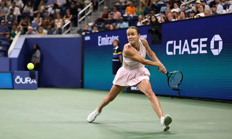 UKRAINE’S Elina Svitolina eyes a return against Anna Kalinskaya of Russia during their US Open third-round match at the Flushing Meadows.—Reuters UKRAINE’S Elina Svitolina eyes a return against Anna Kalinskaya of Russia during their US Open third-round match at the Flushing Meadows.—Reuters