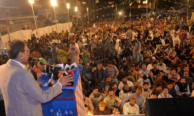 MQM-P Chairman Dr Khalid Maqbool Siddiqui speaks at the programme in Hyderabad.&mdash;Dawn