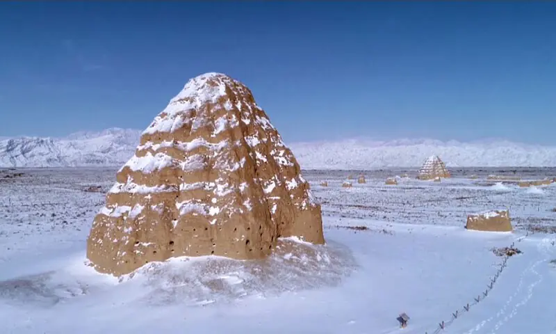 The Xixia imperial tombs feature nine imperial mausoleums and 271 satellite tombs.&mdash;Courtesy China Daily