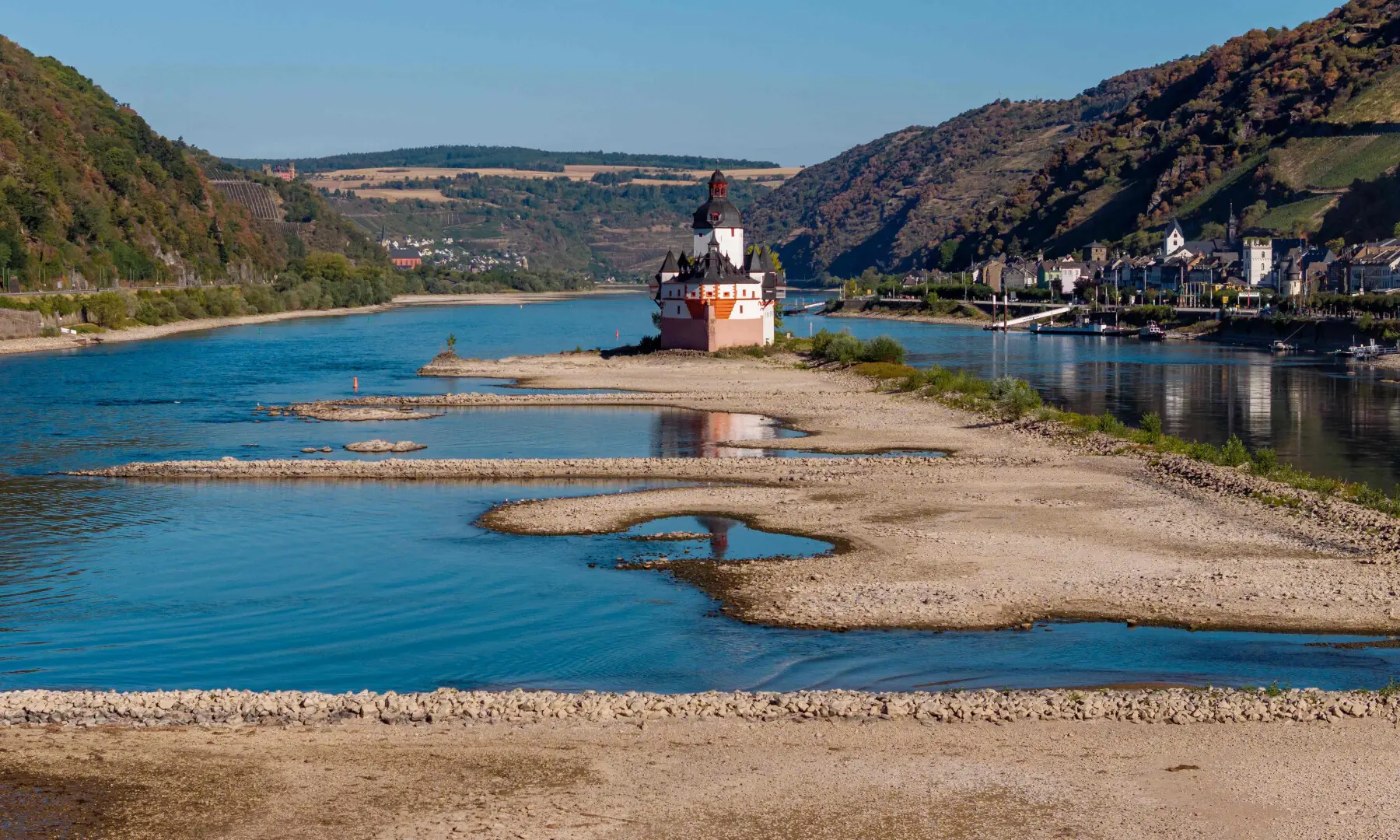 This picture, taken on Aug 14, 2026 with a drone, shows the &ldquo;Burg Pfalzgrafenstein&rdquo; (Pfalzgrafenstein Castle) on an island in the dried-up Rhine River in Kaub, western Germany. &mdash; AFP/File
