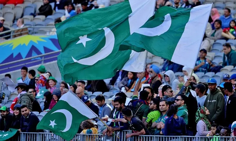 Pakistan's fans cheer during the ICC men's Twenty20 World Cup 2022 cricket match between Pakistan and Netherlands at the Perth Stadium, Australia, on October 30, 2022 in Perth. &mdash; AFP