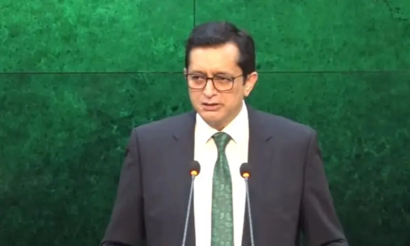 FO spokesperson Sajjad Haider Khan addresses a weekly press briefing on Sept 10. &mdash; DawnNewsTV