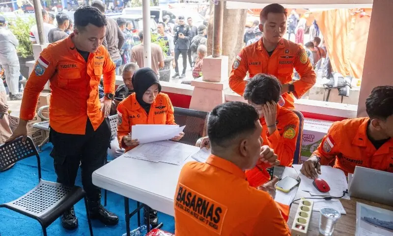 Rescuers work at a command post during an operation after the Virgo Transport 8 ship, according to a search and rescue agency, sank while sailing from Surabaya in East Java to Banjarmasin in South Kalimantan, at Trisakti port in Banjarmasin, South Kalimantan province, Indonesia on September 13, 2026. —Reuters Rescuers work at a command post during an operation after the Virgo Transport 8 ship, according to a search and rescue agency, sank while sailing from Surabaya in East Java to Banjarmasin in South Kalimantan, at Trisakti port in Banjarmasin, South Kalimantan province, Indonesia on September 13, 2026. —Reuters