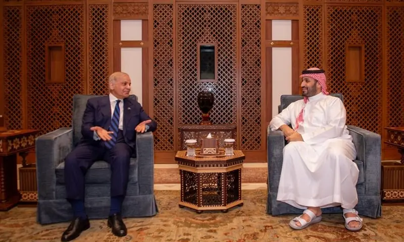 PM Shehbaz Sharif meets Saudi Crown Prince Muhammad Bin Salman in Jeddah.&mdash;White Star/File