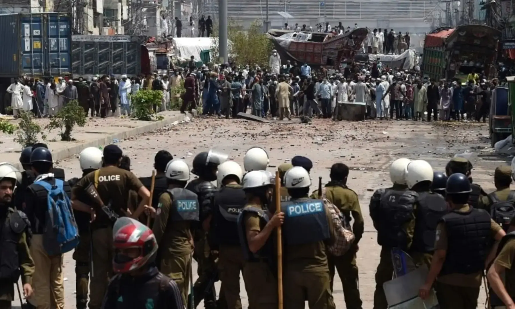 Supporters of Tehreek-e-Labbaik Pakistan party block a street during a protest after their leader was detained following his calls for the expulsion of the French ambassador, in Lahore on April 18, 2025. — AFP Supporters of Tehreek-e-Labbaik Pakistan party block a street during a protest after their leader was detained following his calls for the expulsion of the French ambassador, in Lahore on April 18, 2025. — AFP