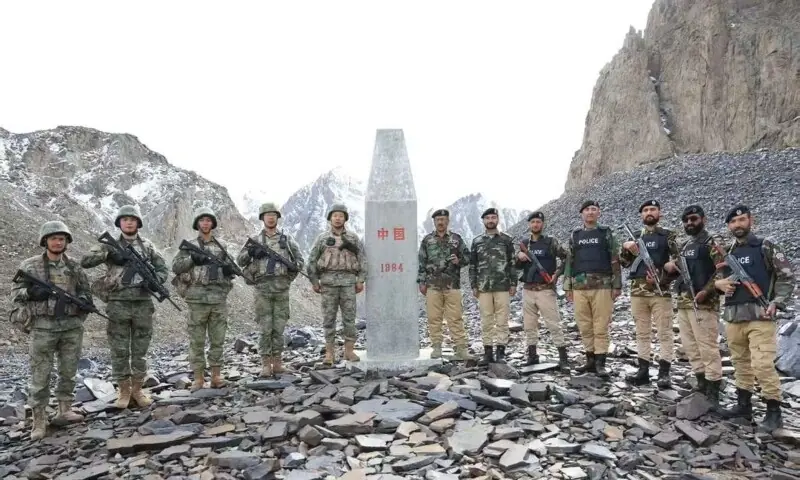 Pakistan and China held joint patrolling exercise at Mantika Pass. — Photo provided by author Pakistan and China held joint patrolling exercise at Mantika Pass. — Photo provided by author