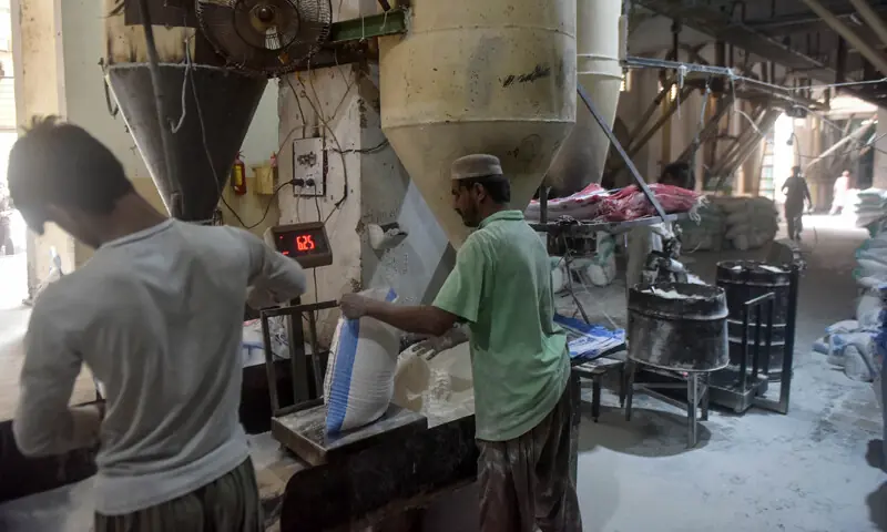 High flour and fuel costs have forced low-income households to cut their consumption. —Fahim Siddiqi/White Star High flour and fuel costs have forced low-income households to cut their consumption. —Fahim Siddiqi/White Star