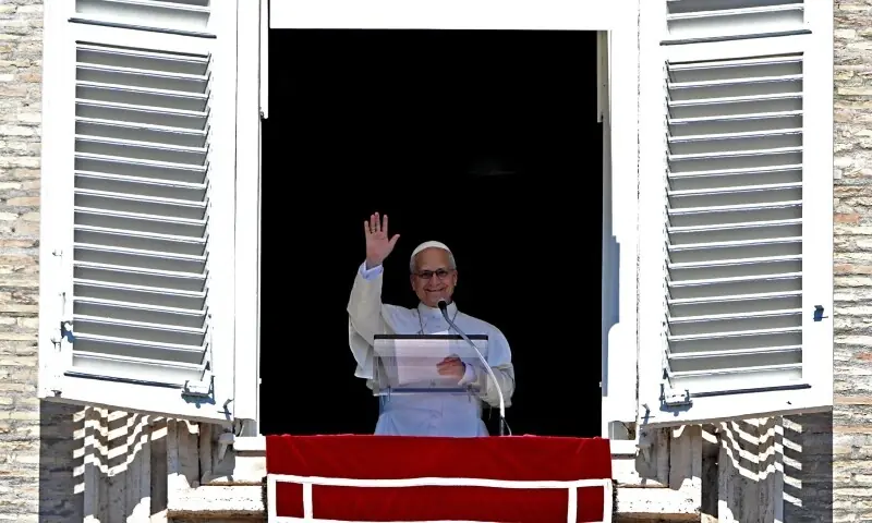 Pope Leo XIV waves to the crowd from the window of the apostolic palace overlooking St Peter's Square during his Sunday Angelus prayer at the Vatican on September 20, 2026. —AFP Pope Leo XIV waves to the crowd from the window of the apostolic palace overlooking St Peter's Square during his Sunday Angelus prayer at the Vatican on September 20, 2026. —AFP