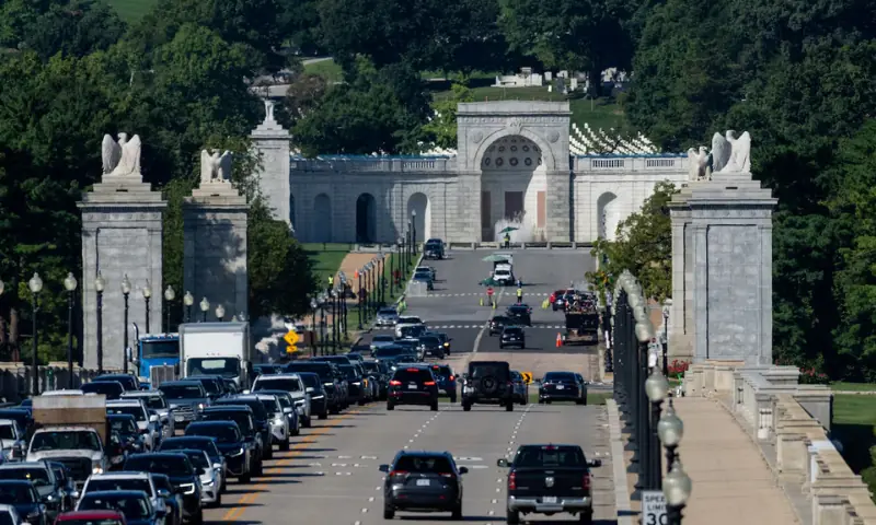Vehicles drive past along the Memorial Bridge near Memorial Circle in Arlington, Virginia, the proposed site for US President Donald Trump's "Triumphal Arch", seen from the Lincoln Memorial in Washington, DC, US, on Sept 8, 2026. — Reuters Vehicles drive past along the Memorial Bridge near Memorial Circle in Arlington, Virginia, the proposed site for US President Donald Trump's "Triumphal Arch", seen from the Lincoln Memorial in Washington, DC, US, on Sept 8, 2026. — Reuters
