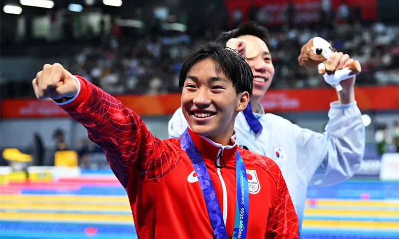 TOKYO: Shin Ohashi of Japan celebrates after winning the 200m breaststroke final at the Tokyo Aquatics Centre.—Reuters TOKYO: Shin Ohashi of Japan celebrates after winning the 200m breaststroke final at the Tokyo Aquatics Centre.—Reuters