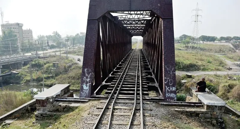 Image shows a railway track. &mdash; Photo by Tanveer Shahzad/File