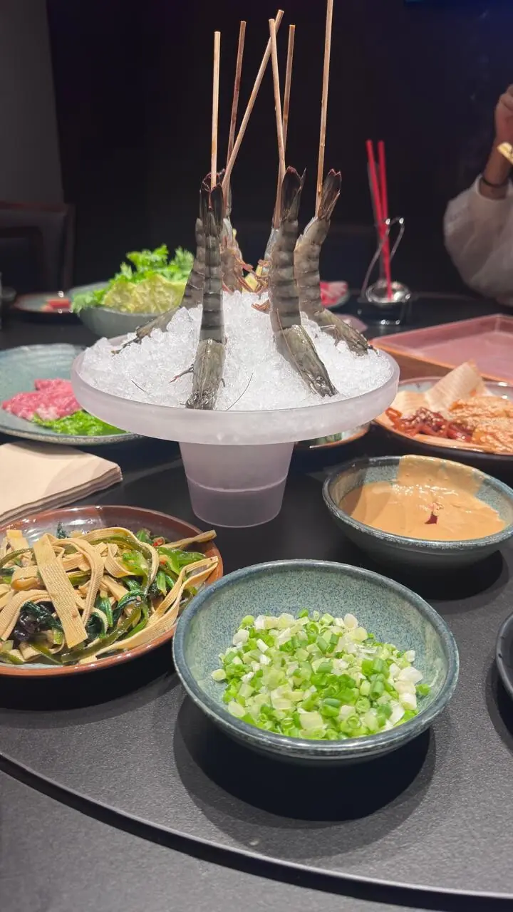  This hotpot setup had everything. 