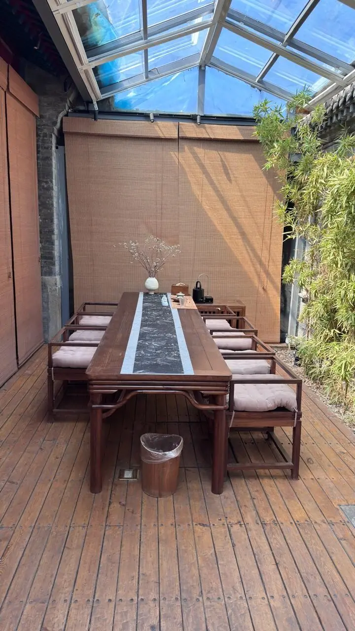  A Chinese tea house in Beijing. 
