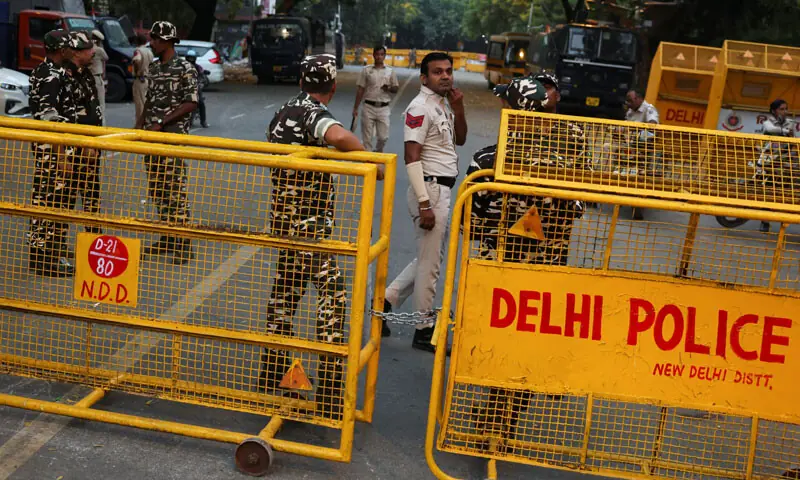 Security personnel stand next to barricades near Jantar Mantar, in New Delhi, ahead of a protest planned by the Cockroach Janta Party seeking the resignation of India’s chief election commissioner.—Reuters Security personnel stand next to barricades near Jantar Mantar, in New Delhi, ahead of a protest planned by the Cockroach Janta Party seeking the resignation of India’s chief election commissioner.—Reuters