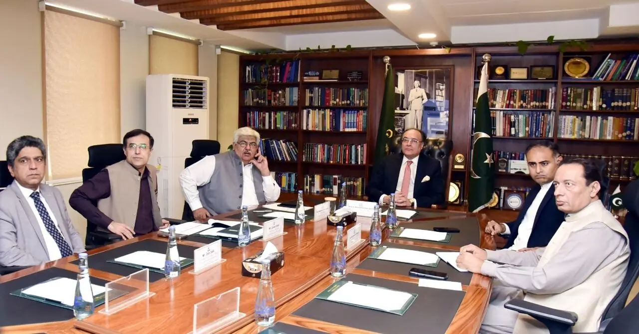 Federal Minister for Finance and Revenue, Senator Muhammad Aurangzeb, chaired a meeting at the Finance Division to review progress on the retailers&rsquo; tax scheme in Islamabad on Friday, oct 9. --@Financegovpk/X