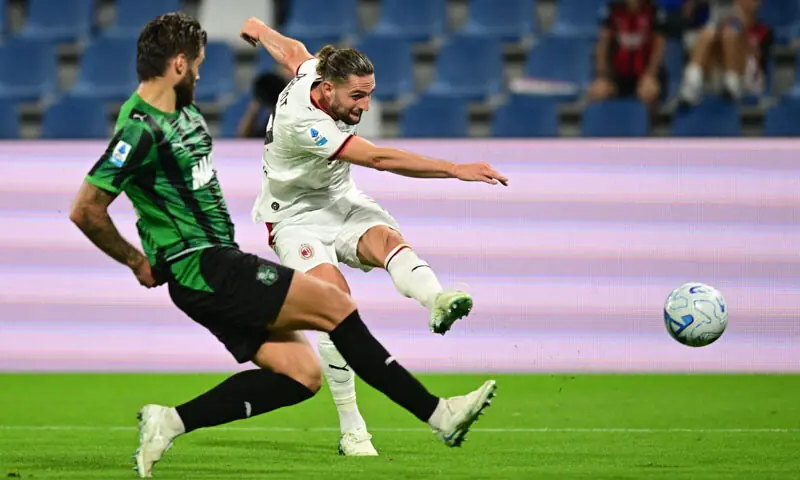 REGGIO EMILIA: AC Milan’s Adrien Rabiot (R) shoots to score against Sassuolo during their Serie A match at the Mapei Stadium.—Reuters REGGIO EMILIA: AC Milan’s Adrien Rabiot (R) shoots to score against Sassuolo during their Serie A match at the Mapei Stadium.—Reuters