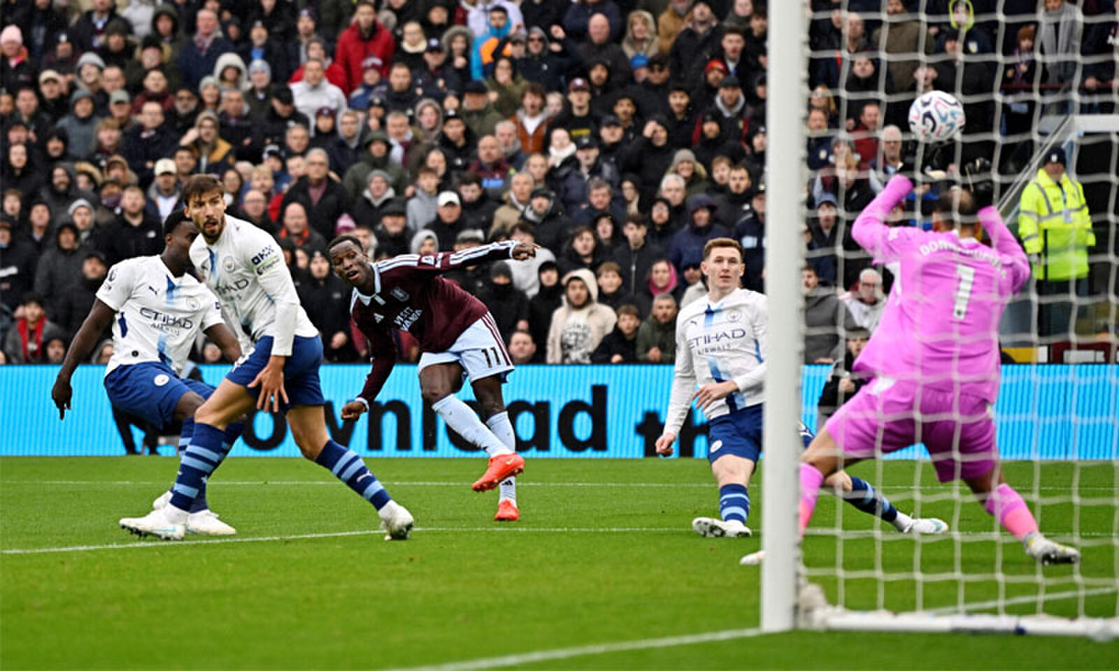 BIRMINGHAM: Aston Villa’s Nicolas Jackson (C) scores against Manchester City during their Premier League match at Villa Park on Saturday.—Reuters BIRMINGHAM: Aston Villa’s Nicolas Jackson (C) scores against Manchester City during their Premier League match at Villa Park on Saturday.—Reuters