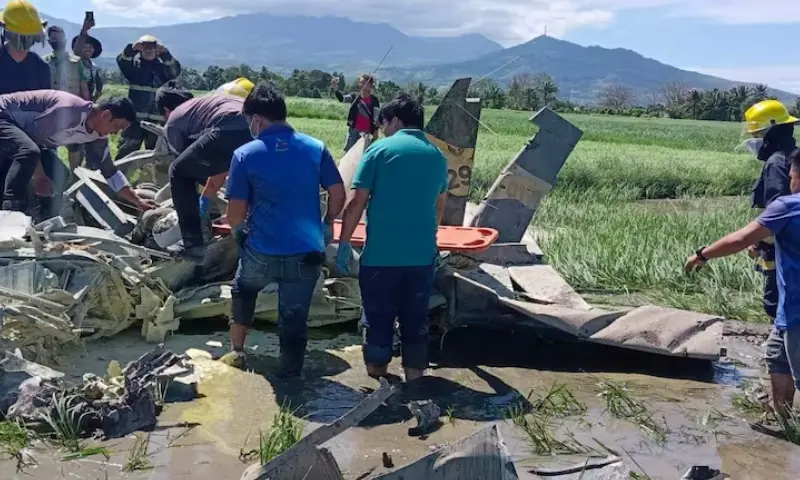 This photo, used for representational purpose, shows rescuers retrieve the bodies of two Philippine military pilots killed in a plane crash during a training flight, in Pilar town, Bataan province, Philippines on January 25, 2023. — Reuters This photo, used for representational purpose, shows rescuers retrieve the bodies of two Philippine military pilots killed in a plane crash during a training flight, in Pilar town, Bataan province, Philippines on January 25, 2023. — Reuters